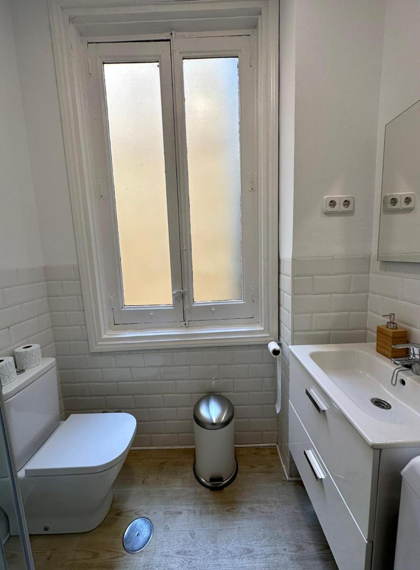 Central Loft Para 3Pax En Huertas-Cortes Madrid Buitenkant foto