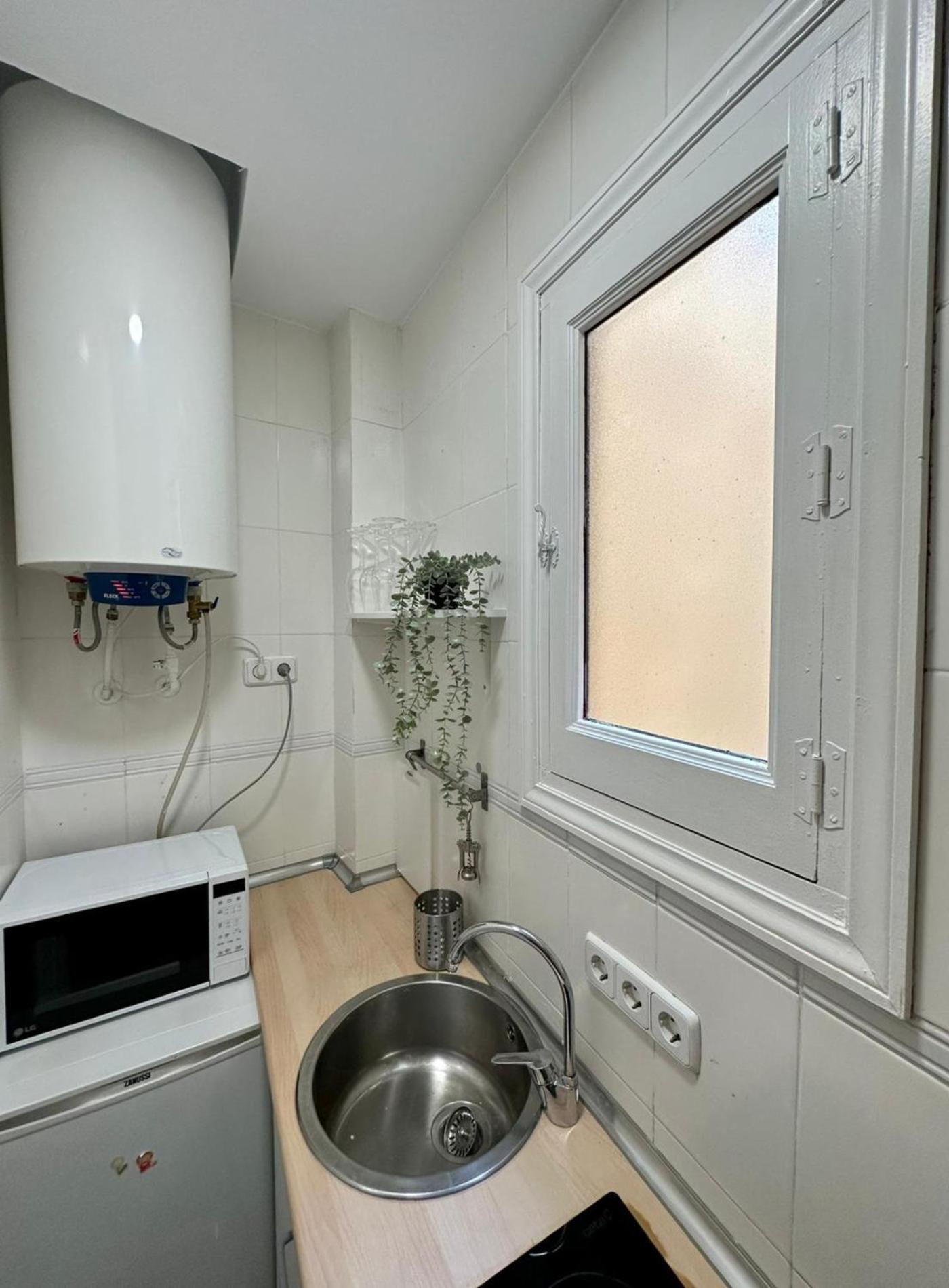 Central Loft Para 3Pax En Huertas-Cortes Madrid Buitenkant foto